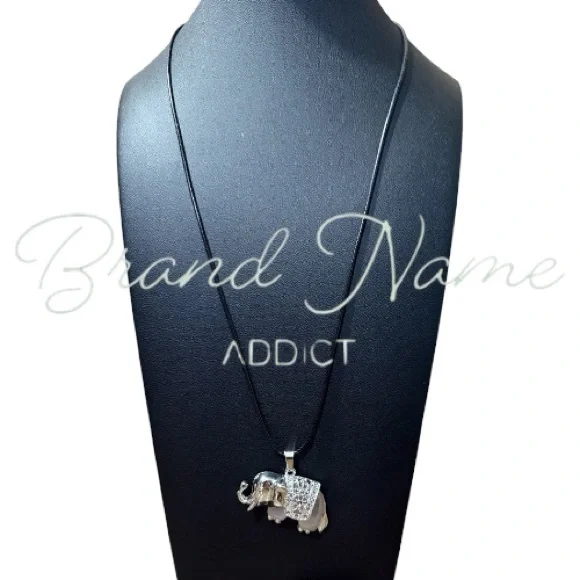 Rose Quartz Silver Toned Elephant Necklace - Picture 5 of 6